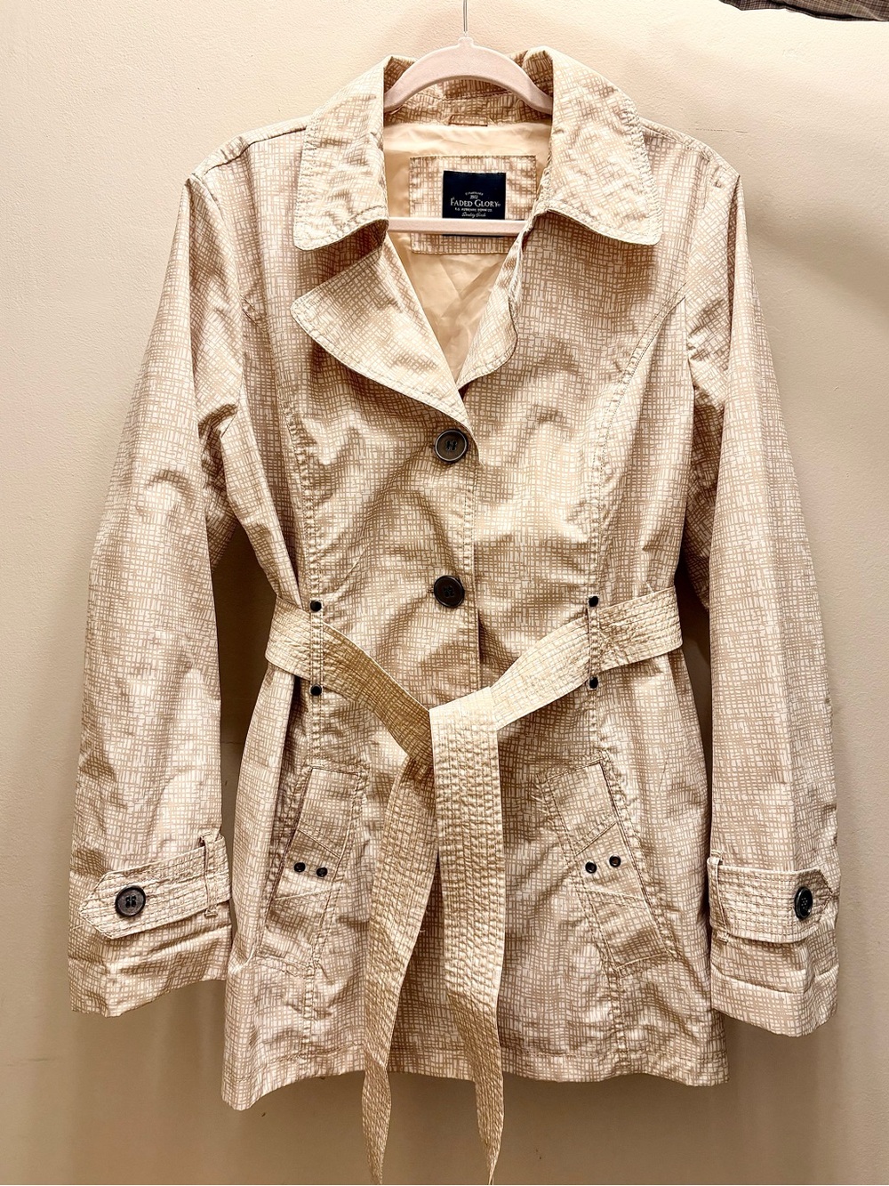 Faded Glory Beige & Gold Rain Jacket – Lightweight, Button Up, Large, Li…